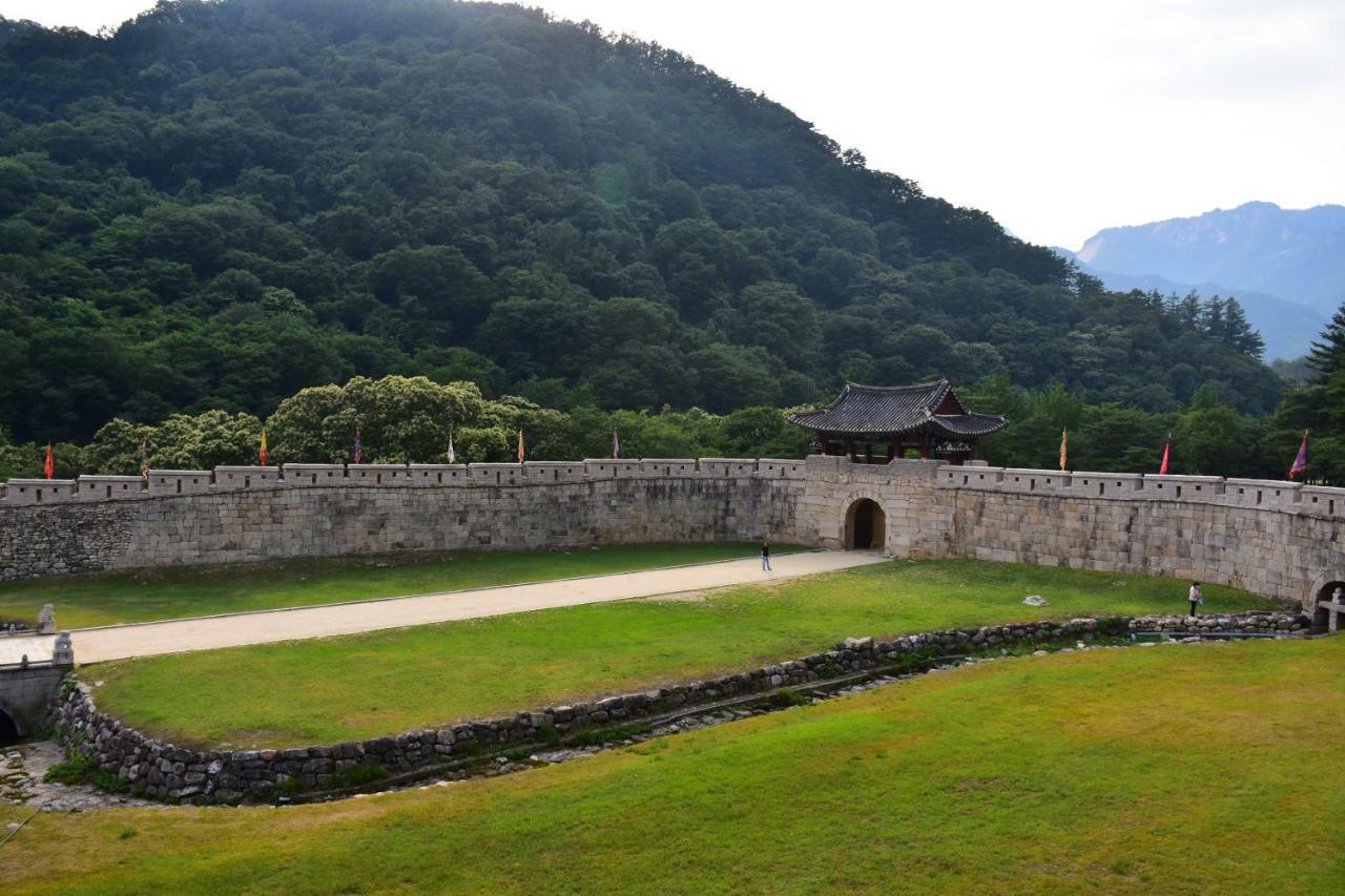 Sungbo Youth Hostel Mungyeong エクステリア 写真